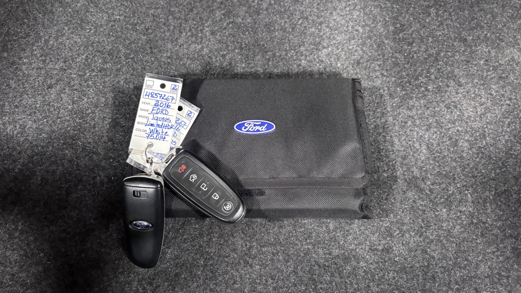 Photo 35 of this FORD TAURUS LIMITED