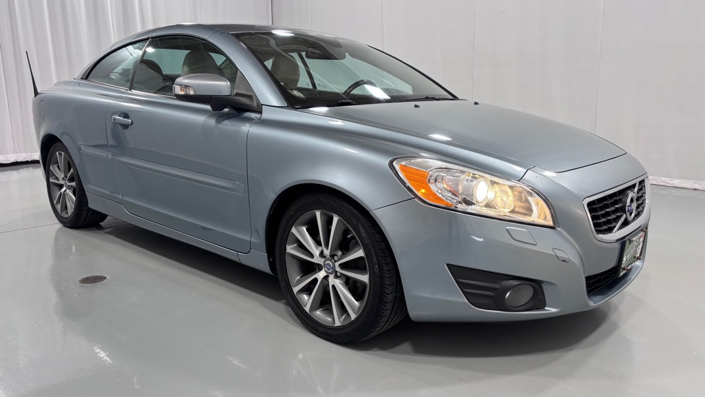 Photo 3 of this VOLVO C70 T5