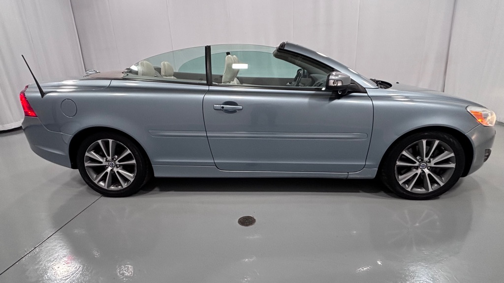 Photo 12 of this VOLVO C70 T5