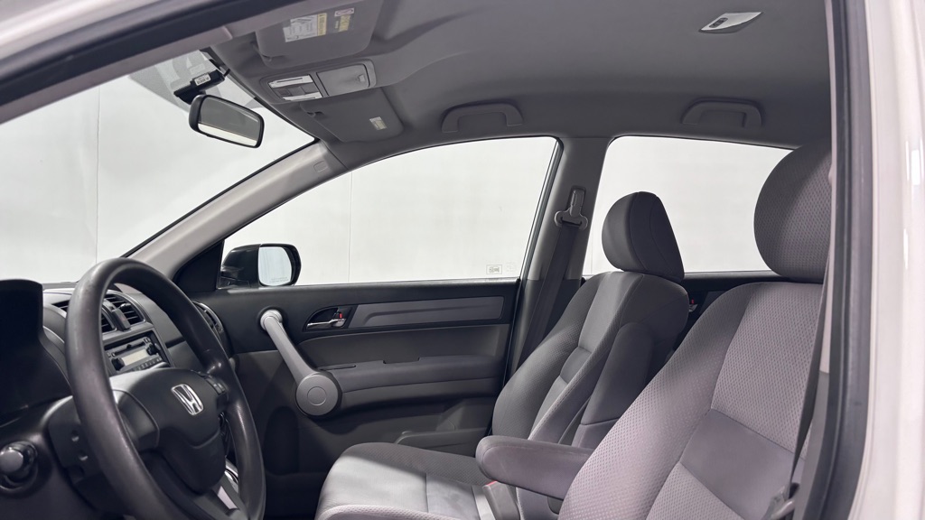 Photo 12 of this HONDA CR-V LX