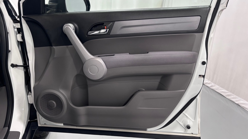 Photo 21 of this HONDA CR-V LX