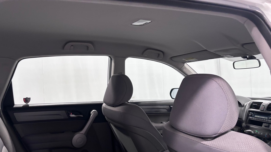 Photo 27 of this HONDA CR-V LX