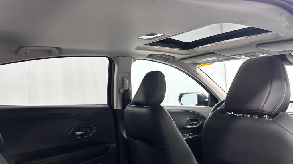 Photo 27 of this HONDA HR-V