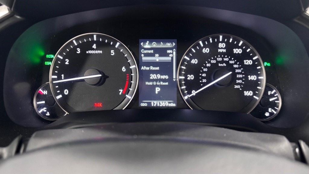 Photo 14 of this LEXUS RX 350