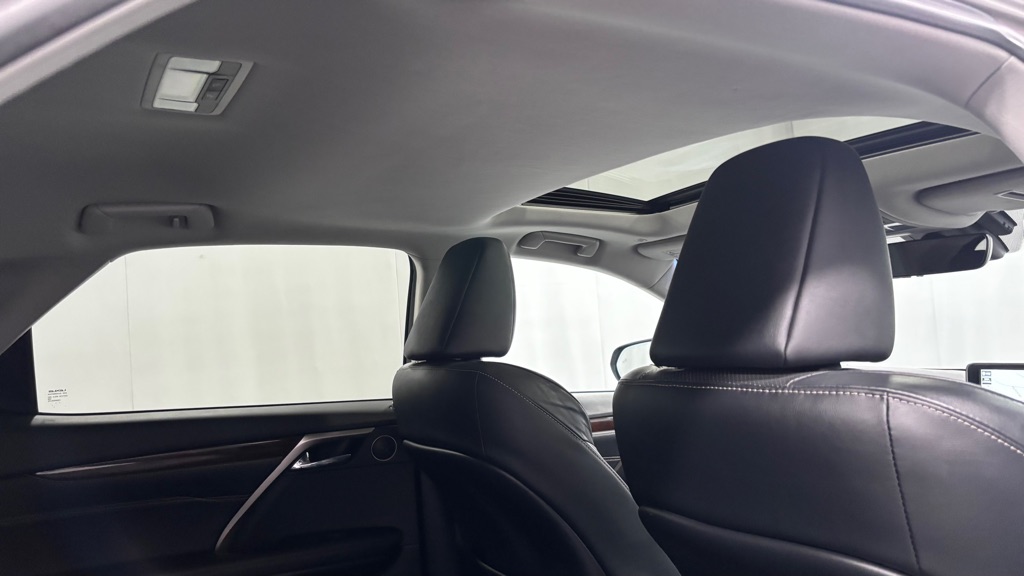 Photo 27 of this LEXUS RX 350