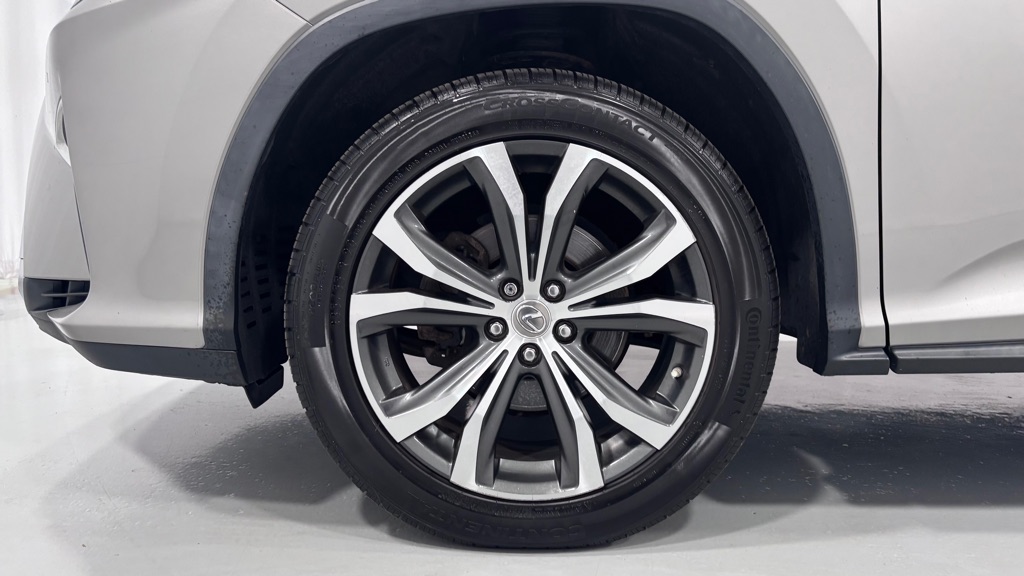 Photo 31 of this LEXUS RX 350