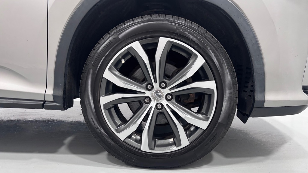 Photo 33 of this LEXUS RX 350