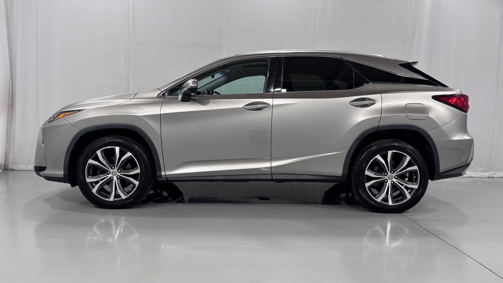 Photo 8 of this LEXUS RX 350