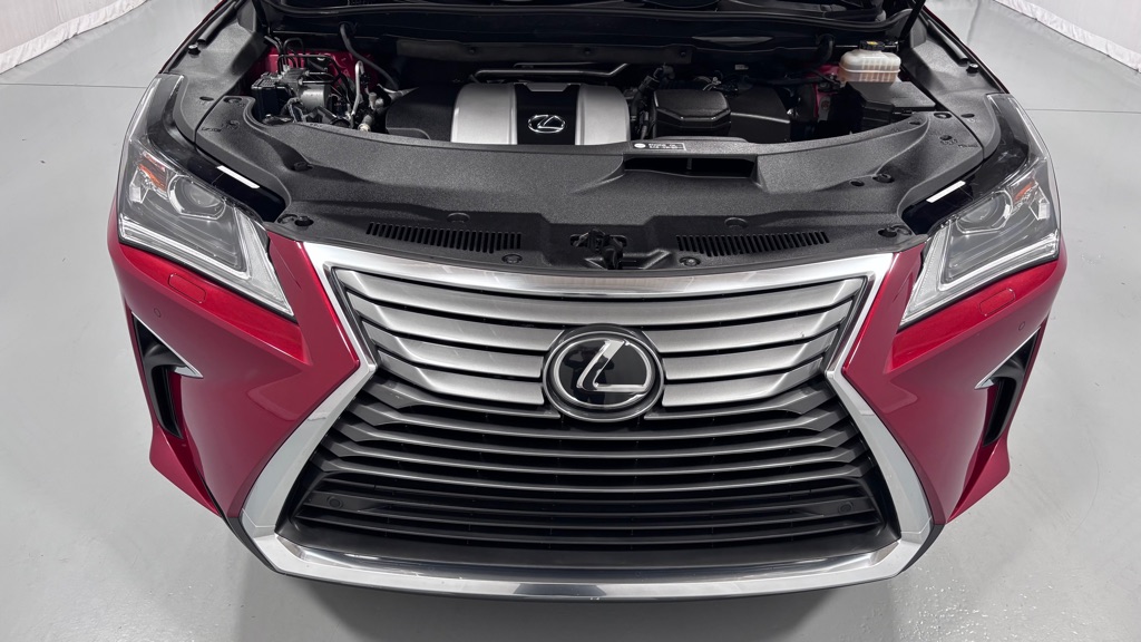 Photo 30 of this LEXUS RX 350 L