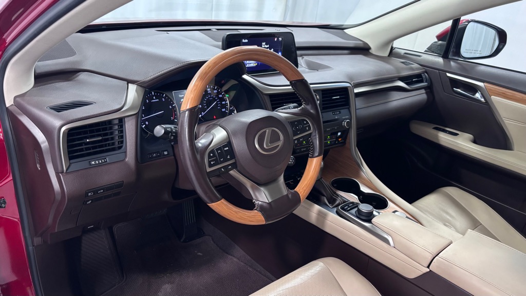 Photo 9 of this LEXUS RX 350 L