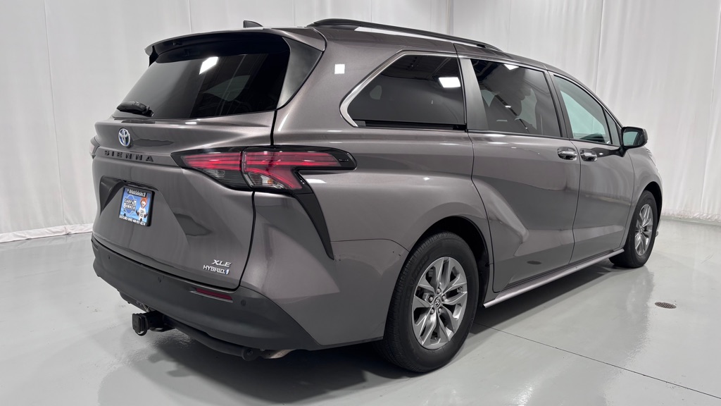 Photo 5 of this TOYOTA SIENNA XLE 7PAS