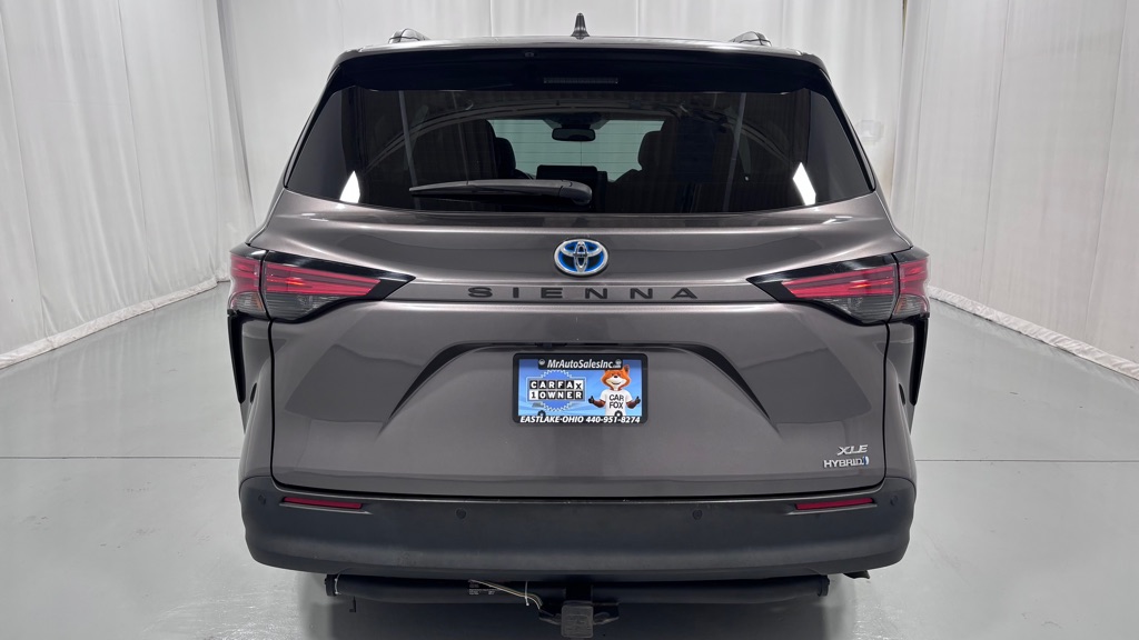 Photo 6 of this TOYOTA SIENNA XLE 7PAS
