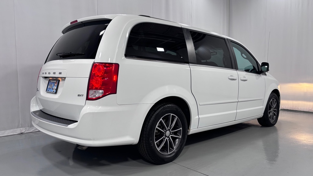 Photo 5 of this DODGE GRAND CARAVAN