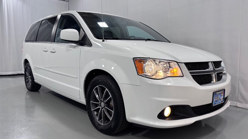 Photo 3 of this DODGE GRAND CARAVAN