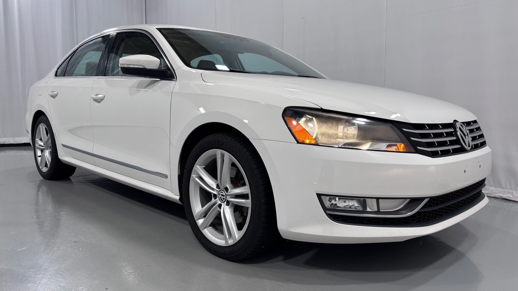 Photo 3 of this VOLKSWAGEN PASSAT TDI