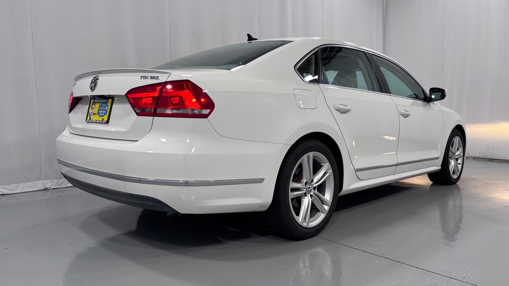 Photo 5 of this VOLKSWAGEN PASSAT TDI