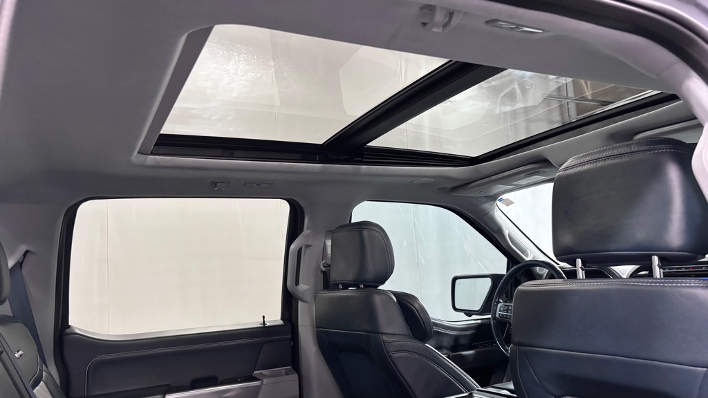 Photo 27 of this FORD F150 LIMITED