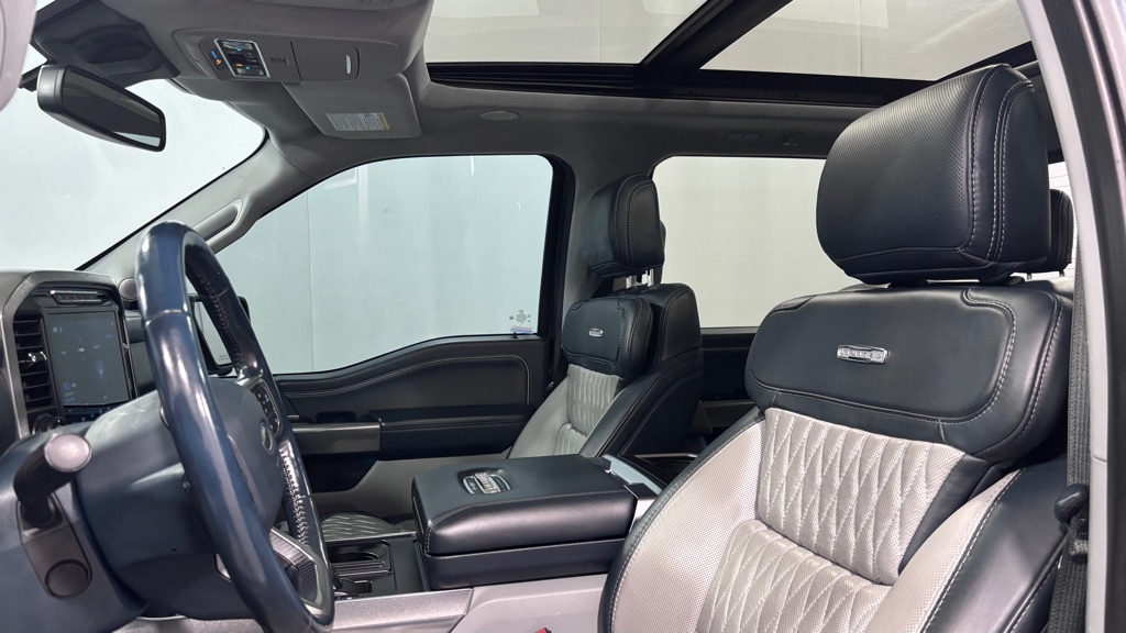 Photo 12 of this FORD F150 LIMITED