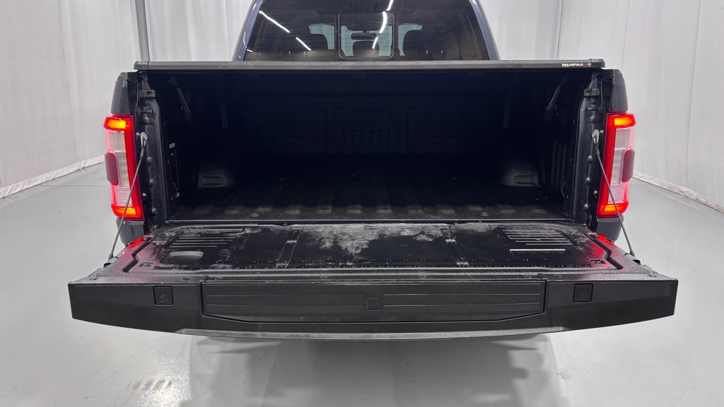 Photo 29 of this FORD F150 LIMITED