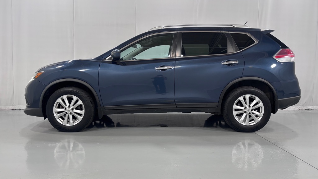 Photo 8 of this NISSAN ROGUE SV