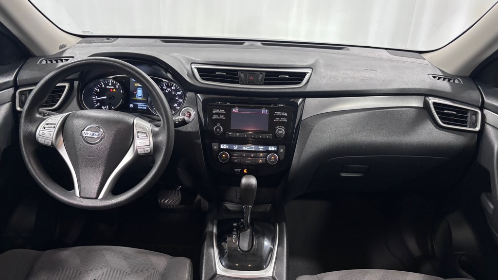 Photo 10 of this NISSAN ROGUE SV