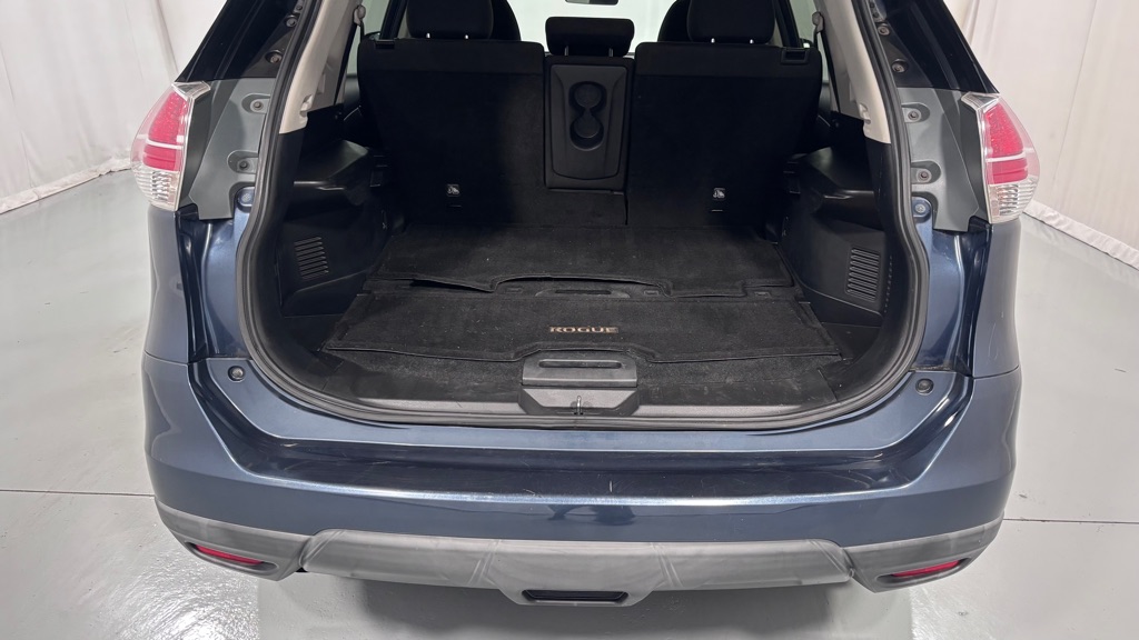 Photo 29 of this NISSAN ROGUE SV