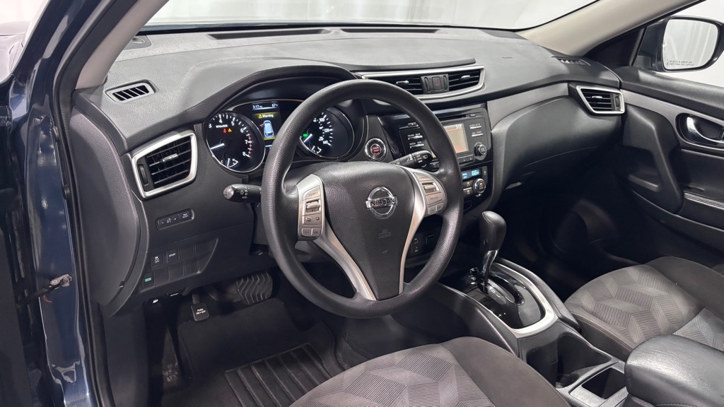 Photo 9 of this NISSAN ROGUE SV