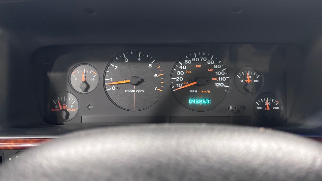 Photo 14 of this JEEP GRAND CHEROKEE