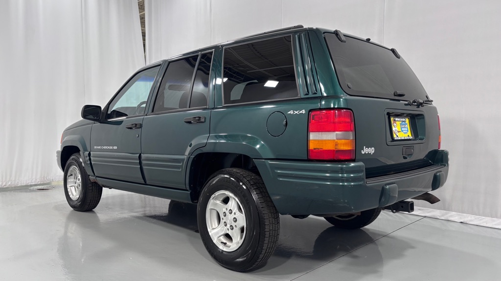 Photo 7 of this JEEP GRAND CHEROKEE