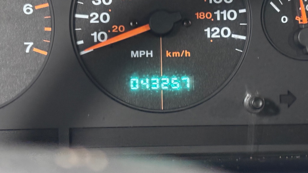 Photo 15 of this JEEP GRAND CHEROKEE