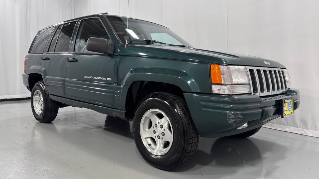Photo 3 of this JEEP GRAND CHEROKEE