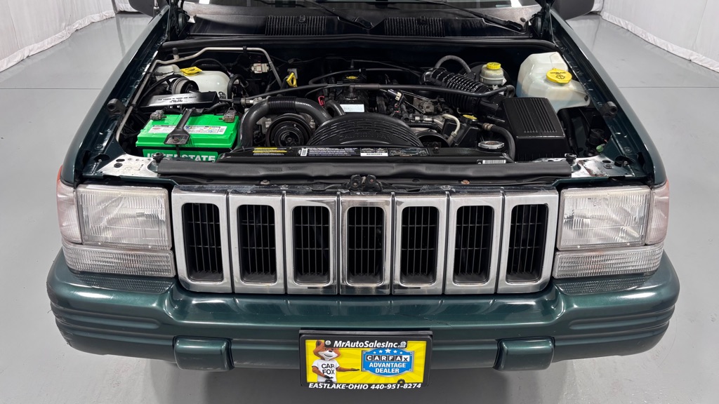 Photo 30 of this JEEP GRAND CHEROKEE