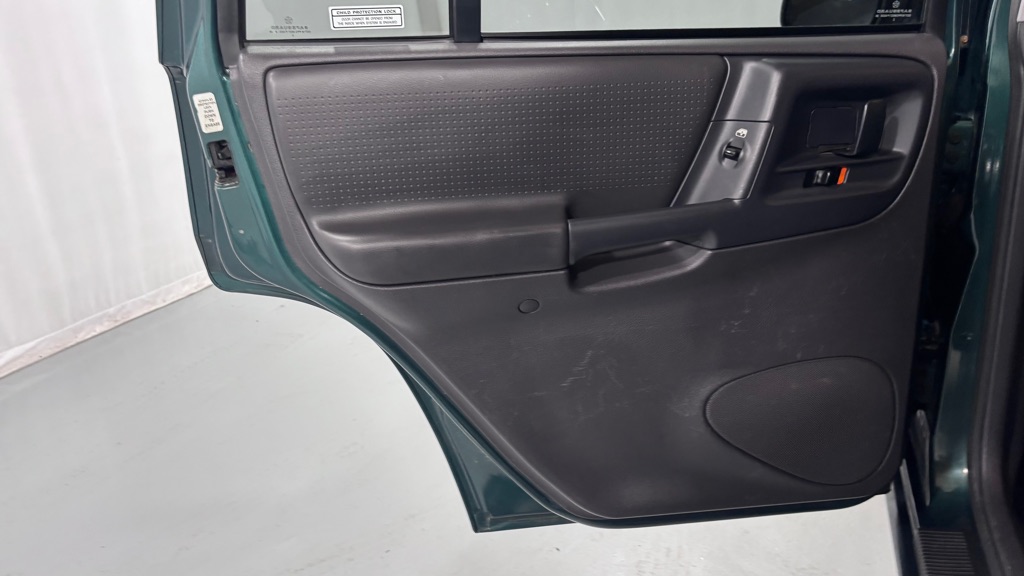 Photo 24 of this JEEP GRAND CHEROKEE