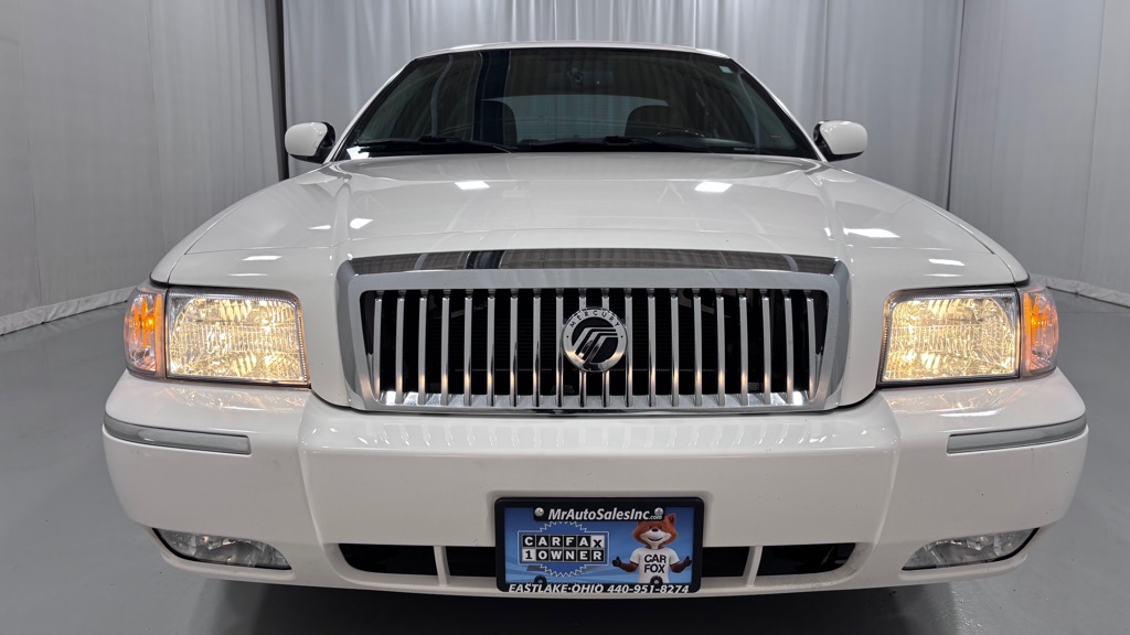 Photo 2 of this MERCURY GRAND MARQUIS