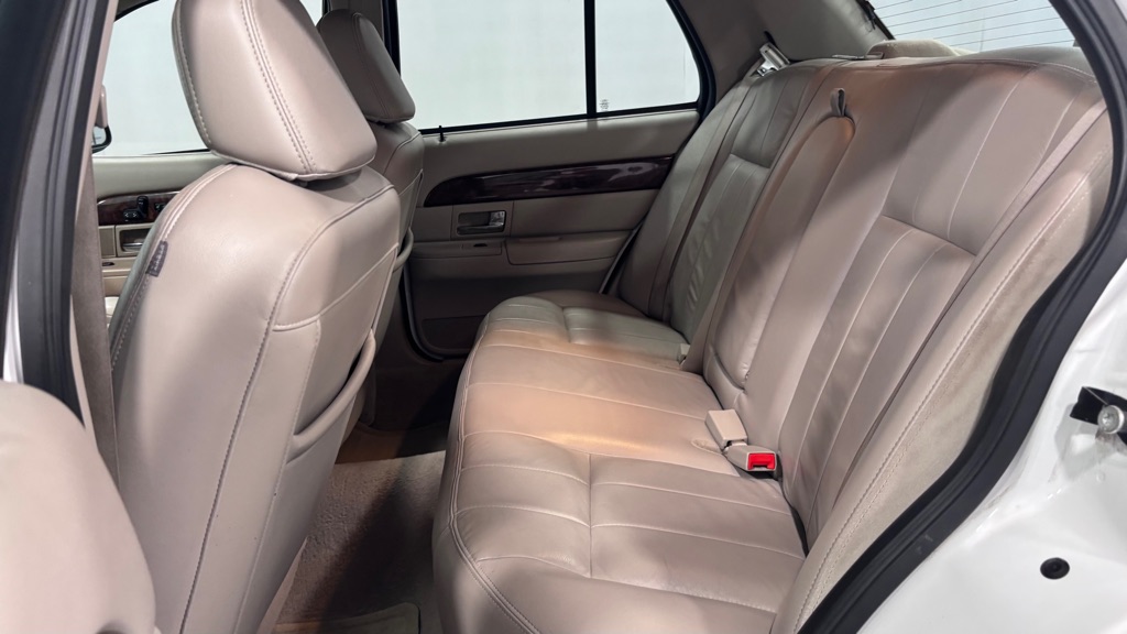 Photo 23 of this MERCURY GRAND MARQUIS