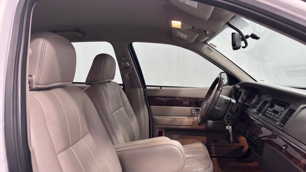 Photo 20 of this MERCURY GRAND MARQUIS