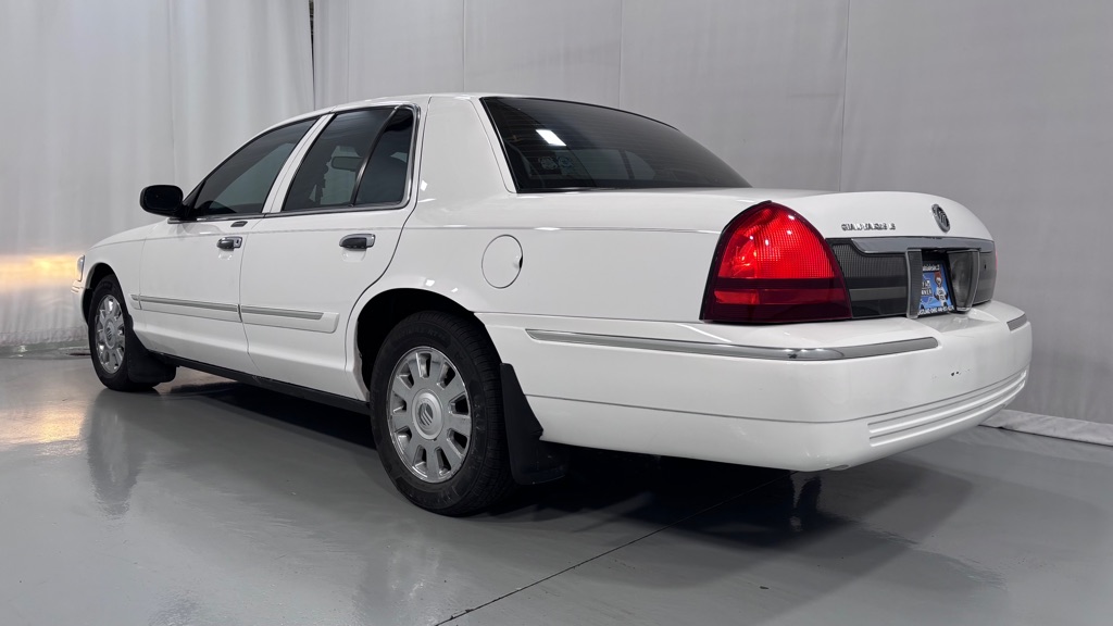Photo 7 of this MERCURY GRAND MARQUIS