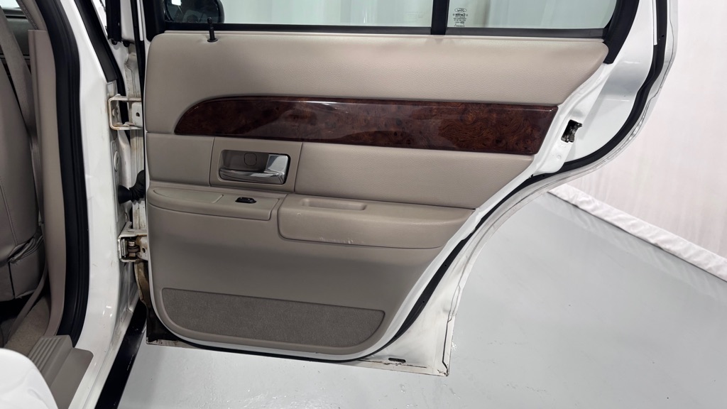 Photo 28 of this MERCURY GRAND MARQUIS