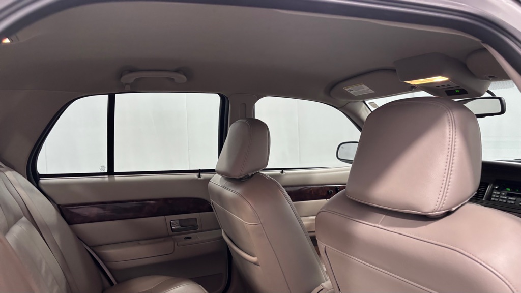 Photo 27 of this MERCURY GRAND MARQUIS