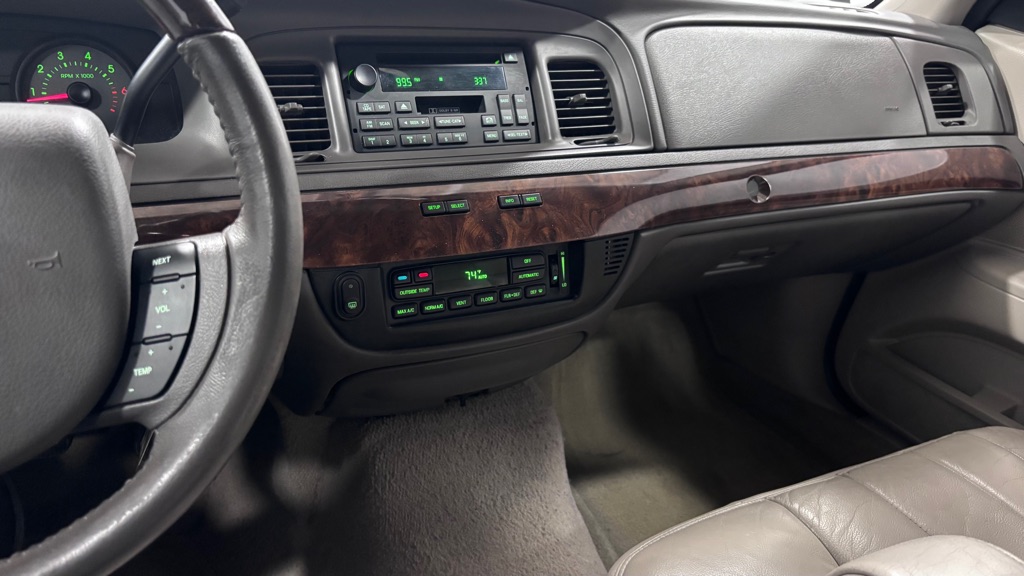 Photo 16 of this MERCURY GRAND MARQUIS