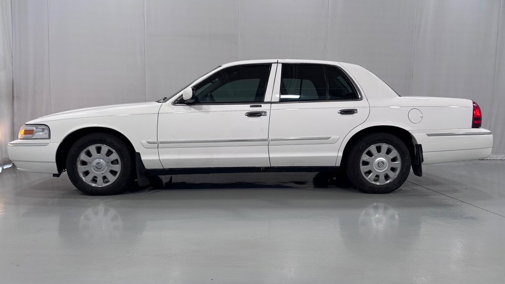 Photo 8 of this MERCURY GRAND MARQUIS