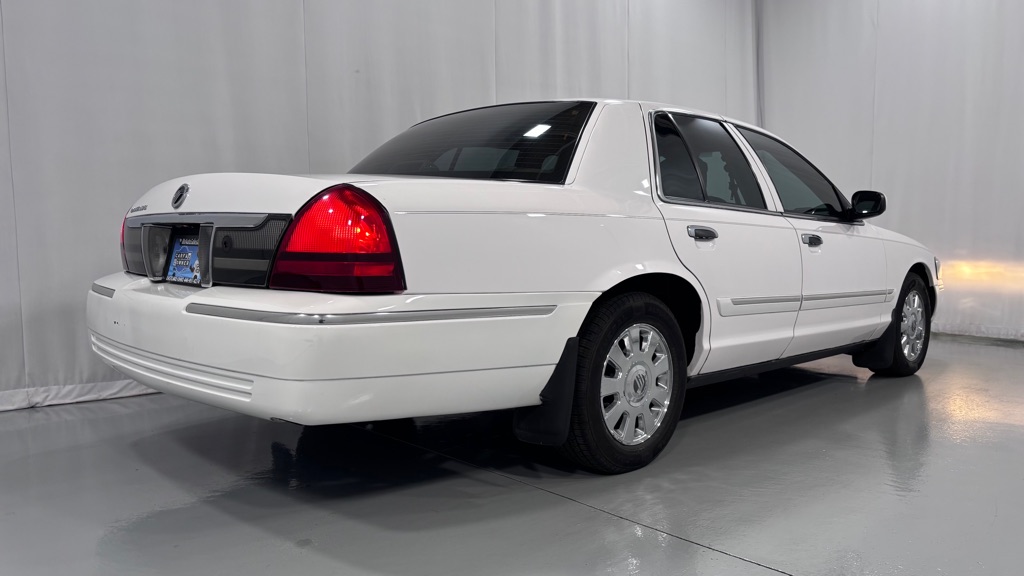 Photo 5 of this MERCURY GRAND MARQUIS