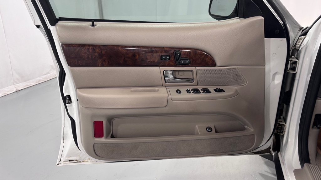 Photo 17 of this MERCURY GRAND MARQUIS