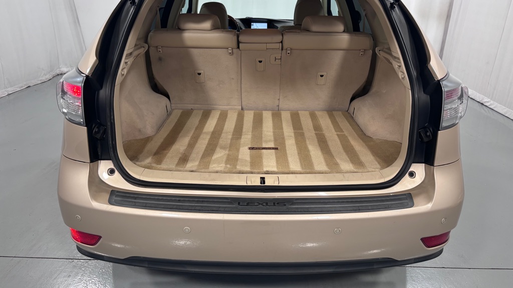Photo 29 of this LEXUS RX 350