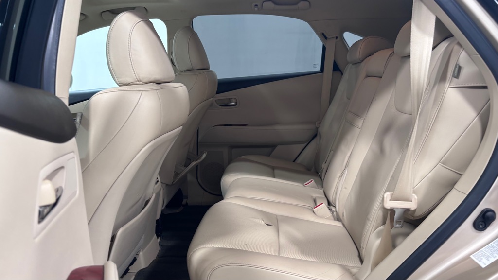 Photo 23 of this LEXUS RX 350