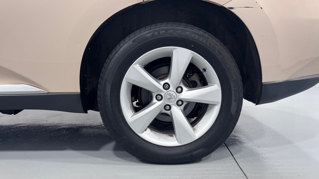 Photo 32 of this LEXUS RX 350
