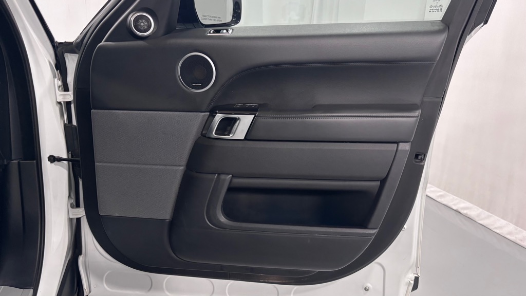 Photo 21 of this LAND ROVER RANGE ROVER SPO