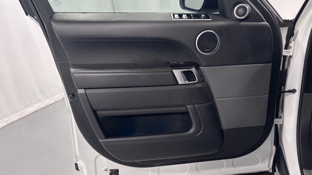 Photo 17 of this LAND ROVER RANGE ROVER SPO