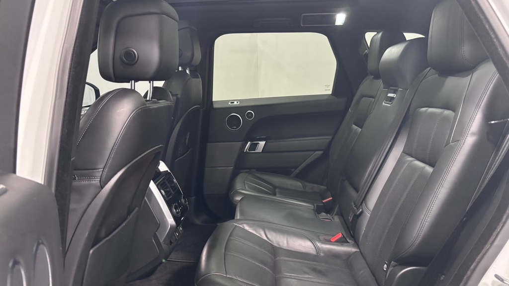 Photo 23 of this LAND ROVER RANGE ROVER SPO