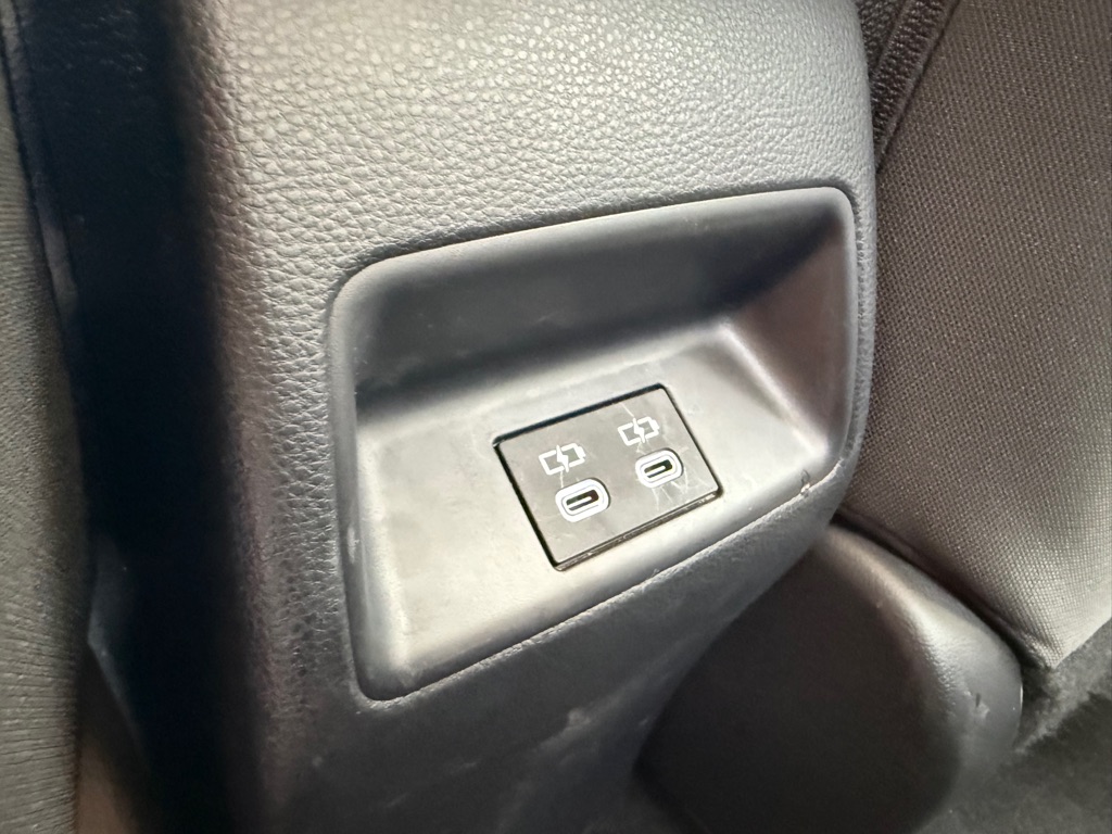 Photo 16 of this TOYOTA COROLLA